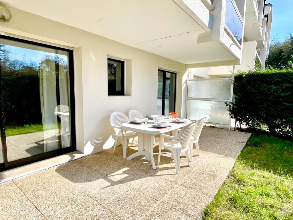 Charmant Rez De Jardin - 900M Plage De Pontaillac Apartment Royan Exterior photo